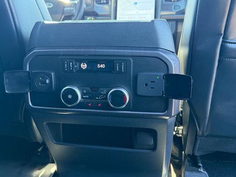 Certified 2022 Ford Expedition Platinum image 27
