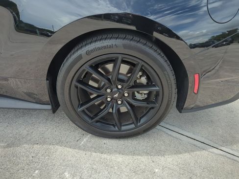 Used 2025 Ford Mustang GT Premium RWD image 29