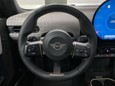 Certified 2025 MINI Cooper S image 15