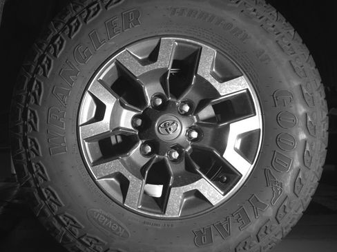 Used 2023 Toyota Tacoma TRD Off-Road w/ Advanced Technology Package AWD/4WD image 12