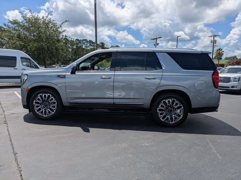 Used 2024 GMC Yukon Denali Ultimate AWD/4WD image 8