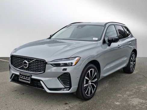 Certified 2025 Volvo XC60 B5 Plus image 7