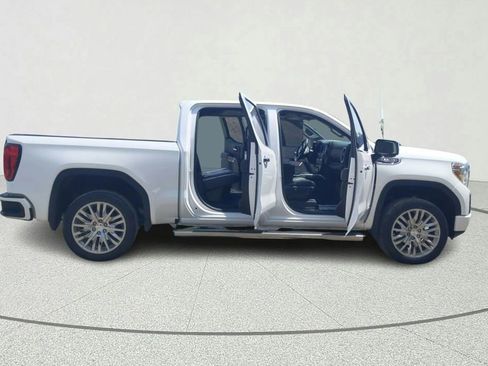 Used 2019 GMC Sierra 1500 Denali w/ Denali Ultimate Package AWD/4WD image 14
