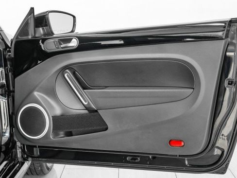 Used 2017 Volkswagen Beetle 1.8T SE image 35