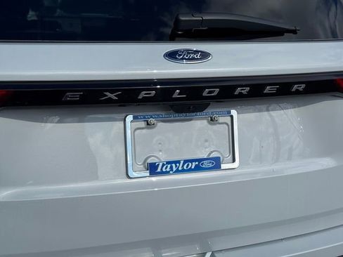 New 2026 Ford Explorer Active AWD/4WD image 7