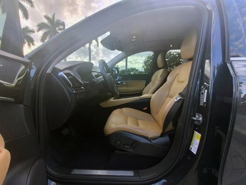 Used 2016 Volvo XC90 T6 Momentum image 17