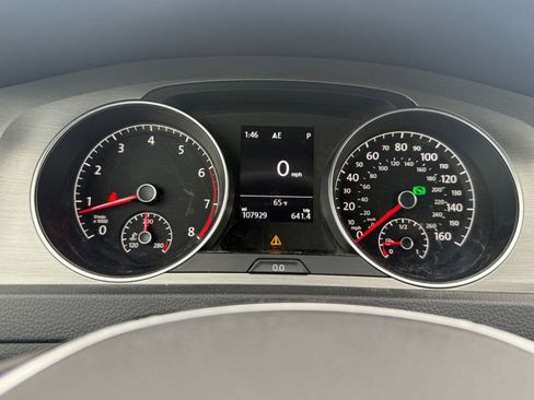 Used 2016 Volkswagen Golf S image 16