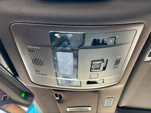 Used 2020 Lexus ES 350 w/ Premium Package image 32