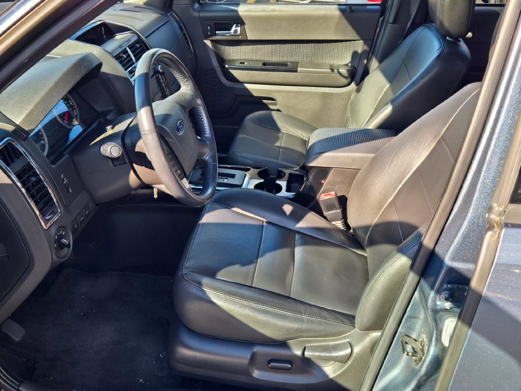 Used 2011 Ford Escape Limited w/ 302A Rapid Spec Order Code AWD/4WD image 30