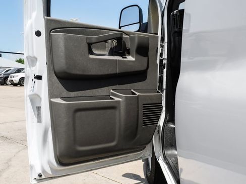 Used 2019 Chevrolet Express 3500 w/ Driver Convenience Package RWD image 39