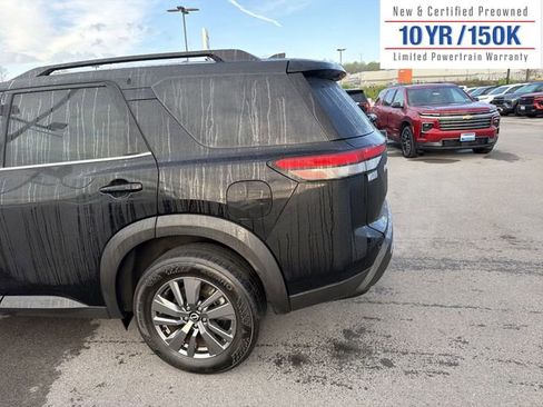 Used 2025 Nissan Pathfinder SV image 9