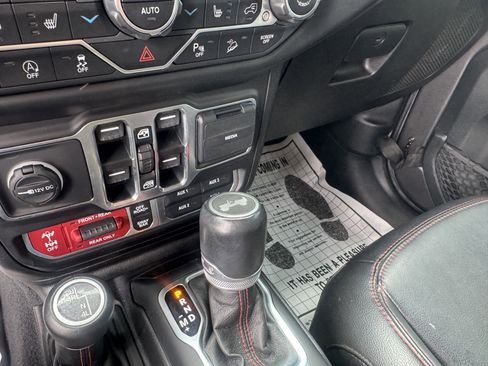 Used 2021 Jeep Wrangler Unlimited Rubicon AWD/4WD image 17