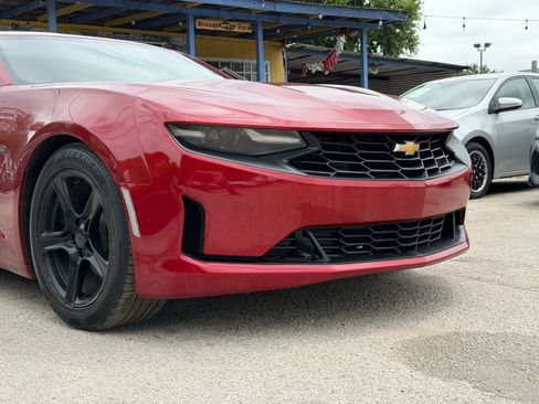 Used 2020 Chevrolet Camaro LT RWD image 4