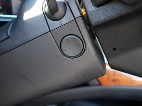 Used 2020 Lincoln Nautilus Reserve image 17