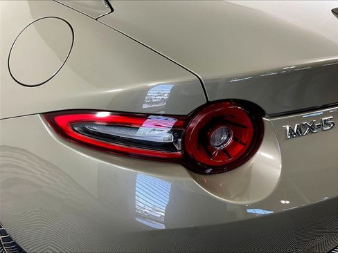 Used 2024 MAZDA MX-5 Miata RF Grand Touring w/ Weather Package RWD image 19