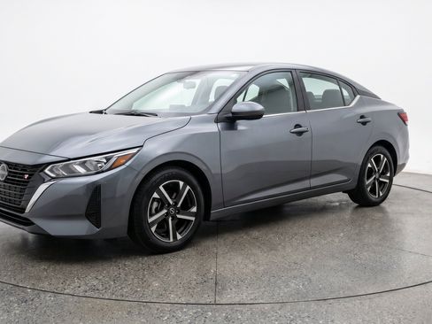 Used 2025 Nissan Sentra SV FWD image 3
