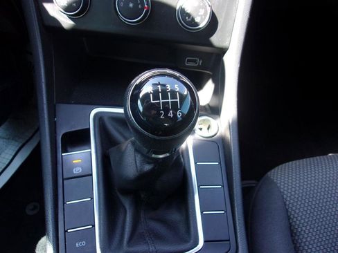 Used 2019 Volkswagen Jetta S image 11