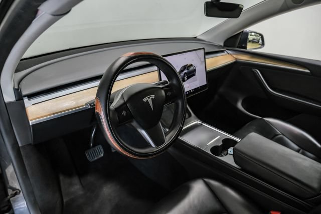 Used 2023 Tesla Model Y Long Range AWD/4WD image 4