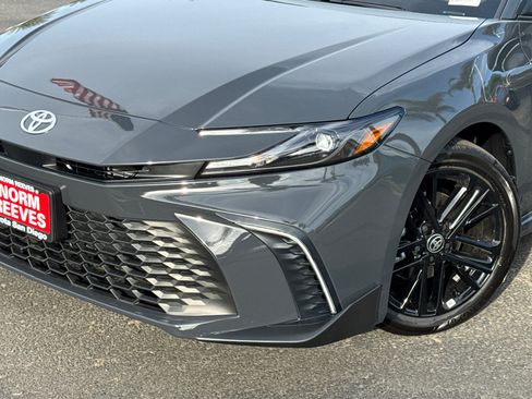 New 2026 Toyota Camry SE w/ Convenience Package FWD image 3