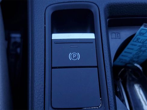 Used 2024 Audi Q3 2.0T Premium Plus image 33