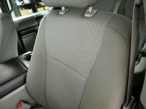 Used 2017 Ford F150 XLT w/ Equipment Group 302A Luxury AWD/4WD image 19