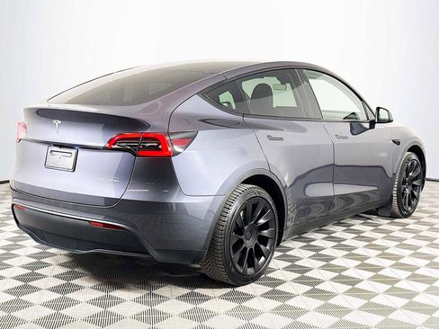 Used 2023 Tesla Model Y Long Range image 5