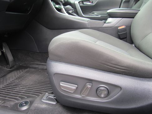 Used 2024 Toyota RAV4 XLE w/ Weather Package image 15