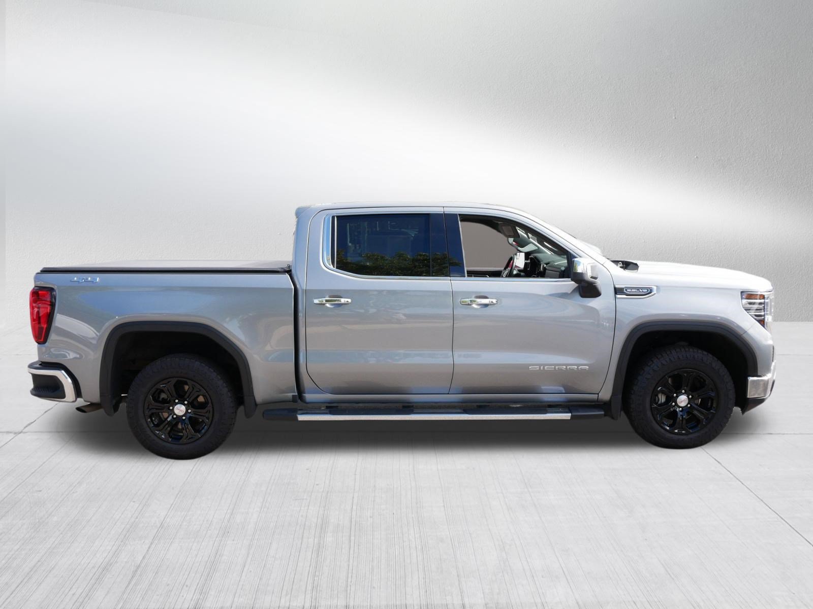 Used 2024 GMC Sierra 1500 SLT AWD/4WD image 8