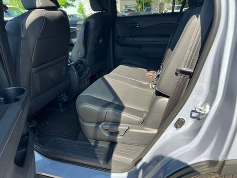 Used 2023 Honda Passport EX-L image 16