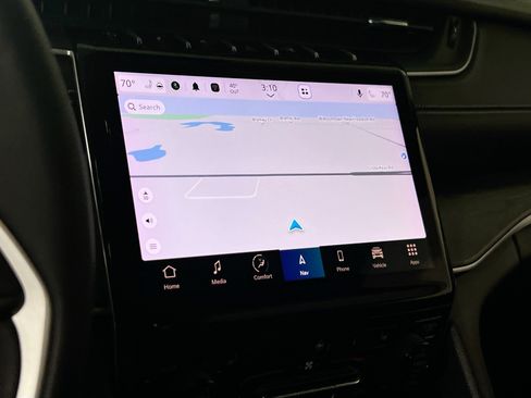 Used 2023 Jeep Grand Cherokee L Limited image 13