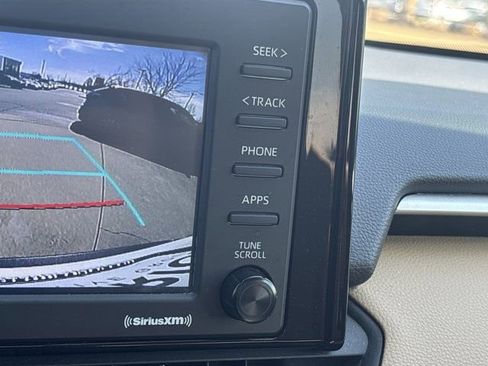 Used 2021 Toyota RAV4 XLE w/ Convenience Package image 39