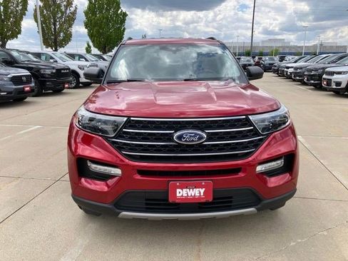 Used 2020 Ford Explorer XLT w/ Equipment Group 202A AWD/4WD image 2