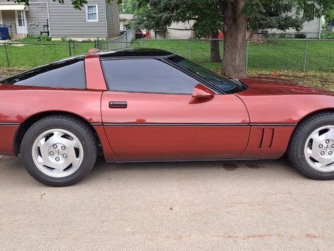 Used 1988 Chevrolet Corvette Coupe image 9