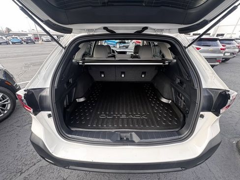 Used 2024 Subaru Outback Premium image 8