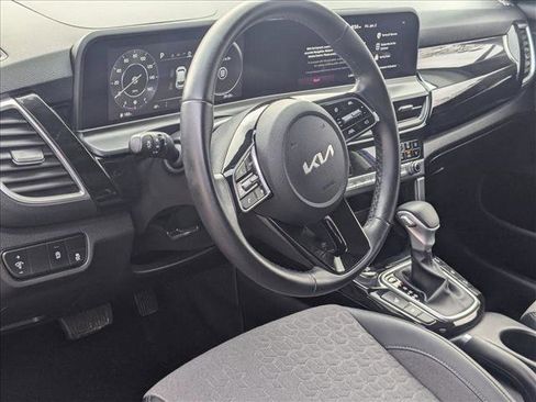 Used 2024 Kia Seltos S image 10