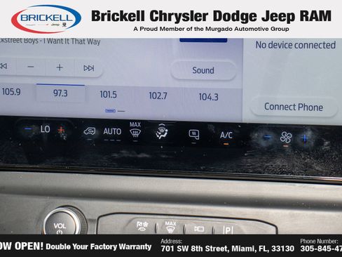 Used 2023 Ford E-Transit Medium Roof image 19