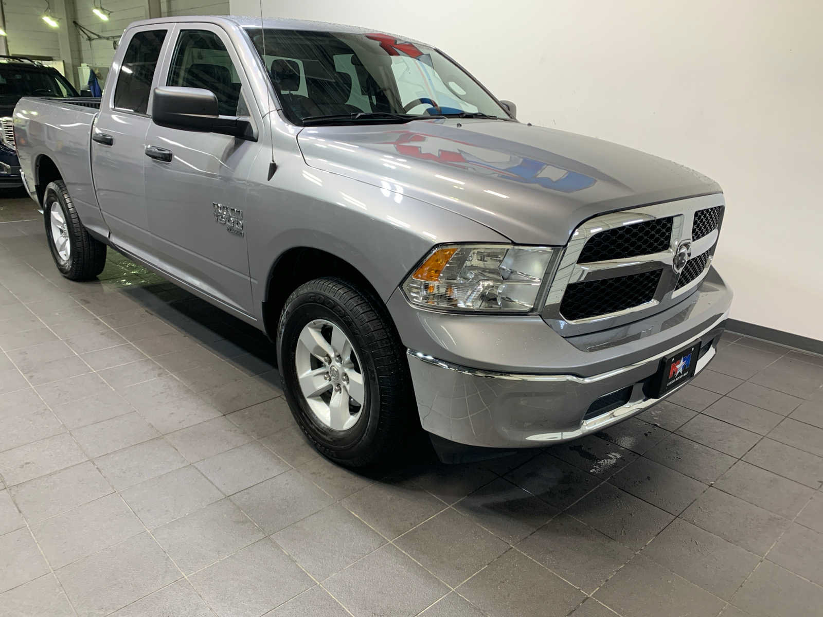 Used 2024 RAM 1500 Classic SLT AWD/4WD image 2