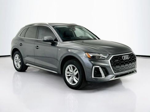 Used 2023 Audi Q5 2.0T Premium w/ Convenience Package AWD/4WD image 3