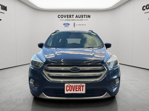 Used 2018 Ford Escape SE w/ SE Sync 3 Package FWD image 8