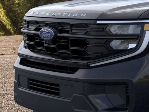 New 2026 Ford Expedition Max Active RWD image 19