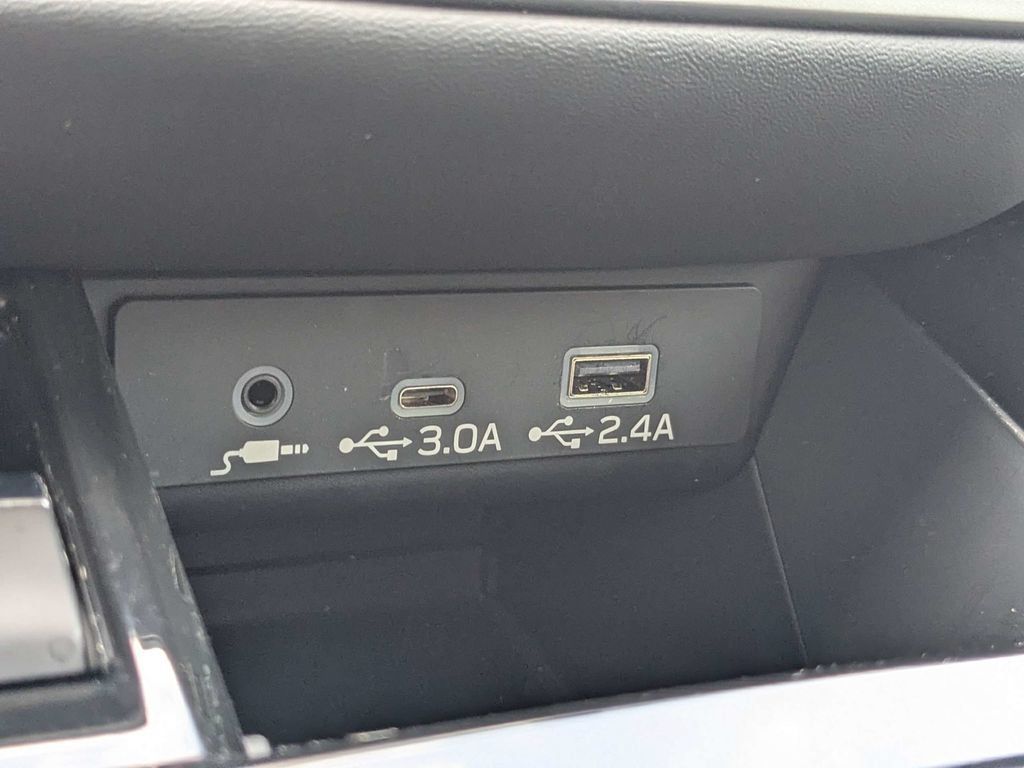 Certified 2025 Subaru Outback Limited AWD/4WD image 21