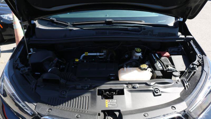 Used 2021 Buick Encore Preferred AWD/4WD image 22