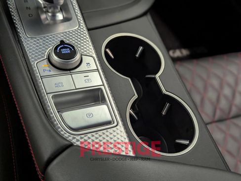 Used 2022 Genesis G70 3.3T RWD image 25