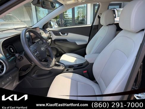 Used 2023 Hyundai Kona Limited AWD/4WD image 26