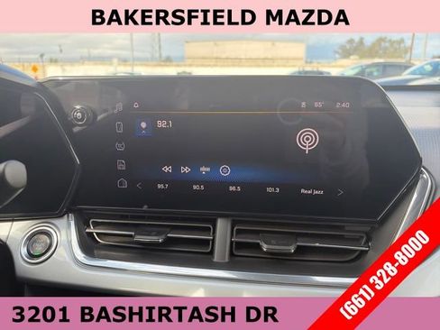 Used 2025 Chevrolet Trax LT w/ LT Convenience Package image 21