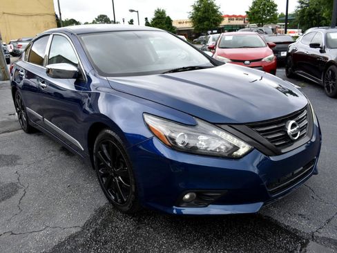 Used 2016 Nissan Altima 3.5 SR image 4