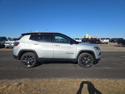 New 2026 Jeep Compass Limited w/ Sun, Sound & Navigation Group AWD/4WD image 1