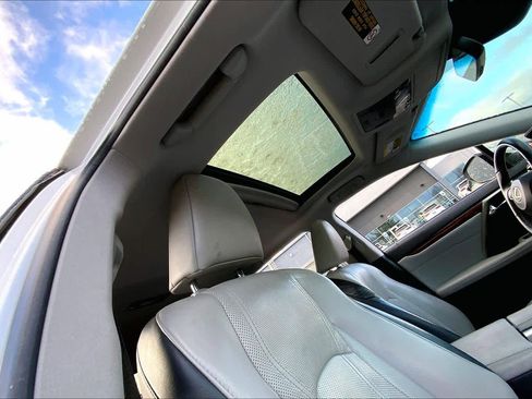 Used 2019 Lexus RX 350L w/ Premium Package image 13