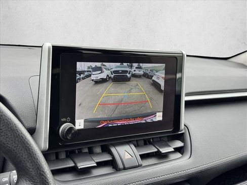 Used 2024 Toyota RAV4 LE AWD/4WD image 14