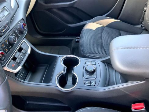 Used 2023 GMC Terrain SLE w/ Driver Convenience Package AWD/4WD image 16